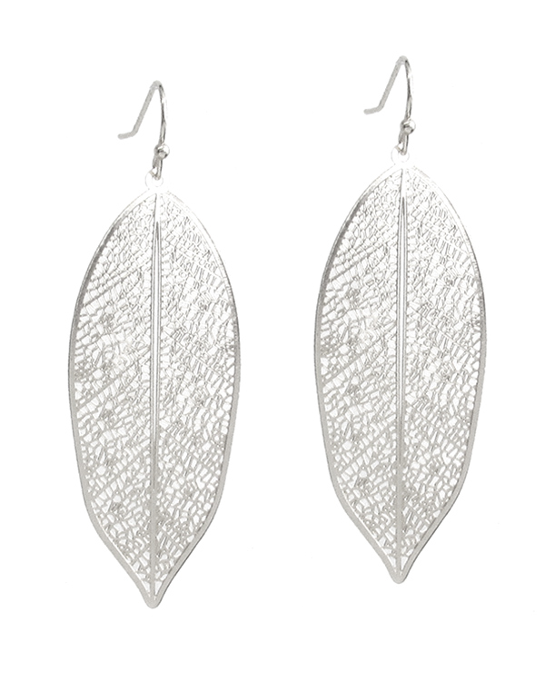 Metal filigree earring - leaf