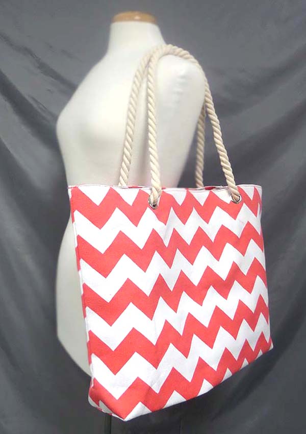 Chevron pattern zipper top rope strap fabric tote bag