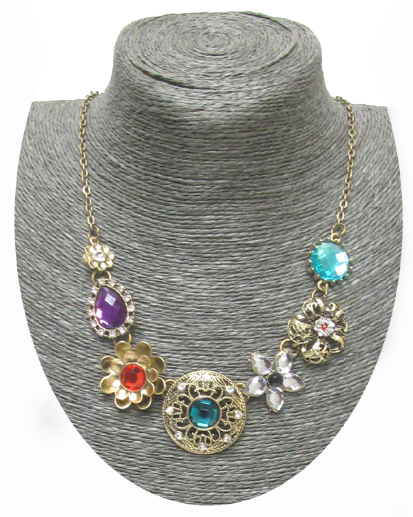 Vintage flowers linked necklace