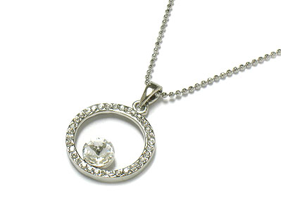 Cubic stud crystal round necklace