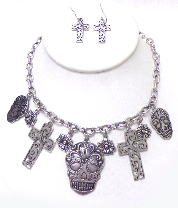 Sugarskull textured metal charm necklace set