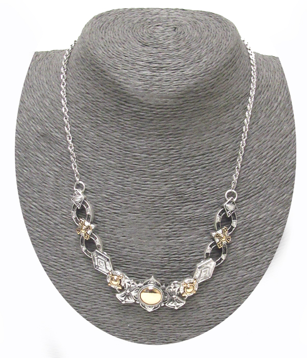 Textured metal linked necklace