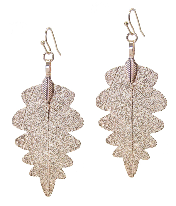 Metal filigree leaf earring