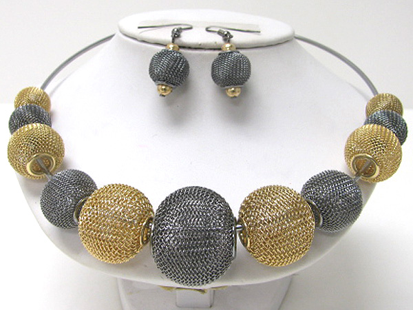 Multi metal ball link necklace set