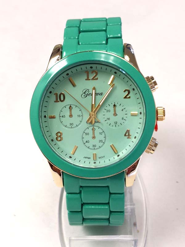 DESINGER LOOK FASHION COLOR ON METAL BAND WATCH