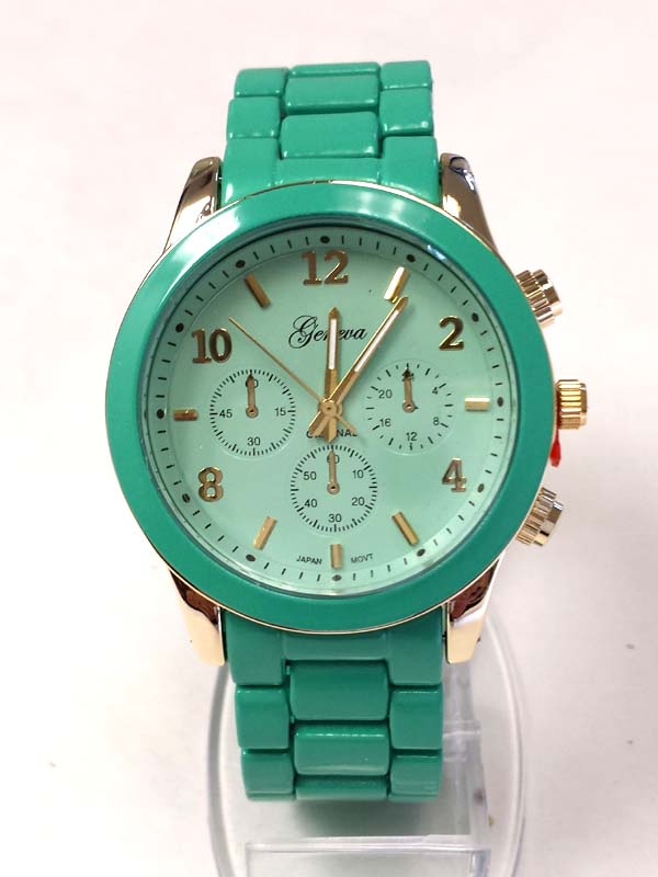 Desinger look fashion color on metal band watch