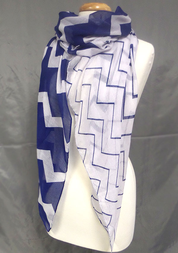 Bicolor chevron print scarf