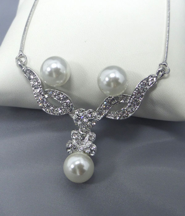Crystal and pearl drop pendant necklace earring set