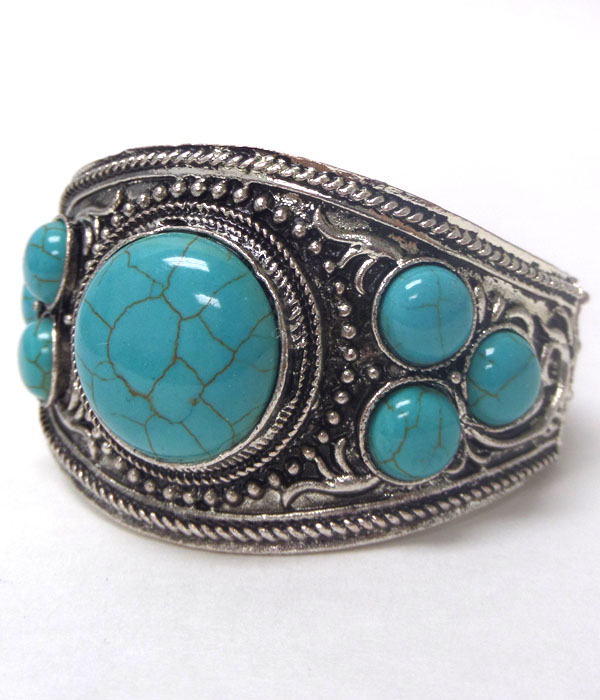 Puffy turquoise stretch bracelet