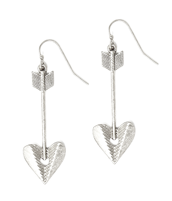 METAL ARROW EARRING