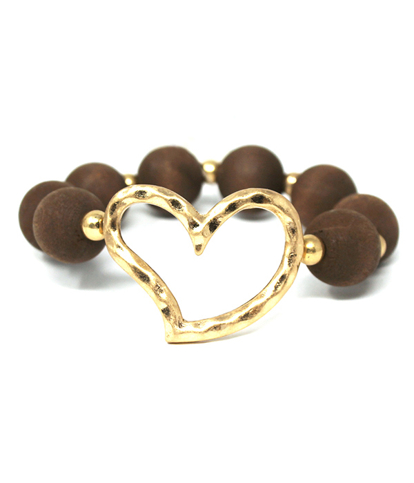 HAMMERED METAL HEART AND WOOD BALL BEAD STERTCH BRACELET