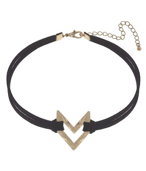 Metal chevron and double layer leather choker necklace
