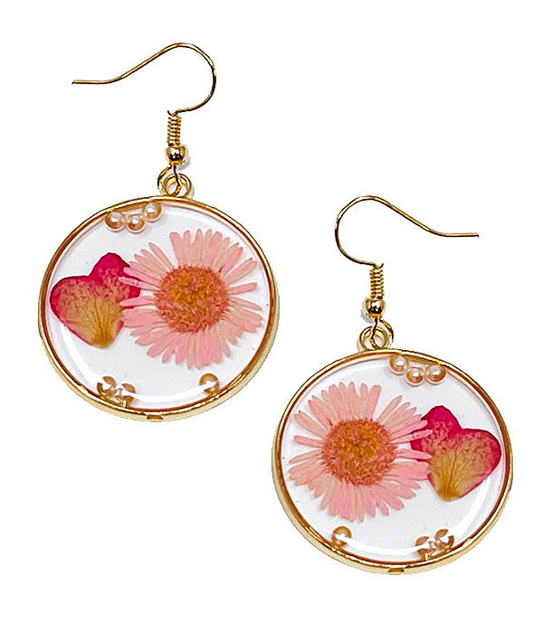 Dry flower disc cabochon earring