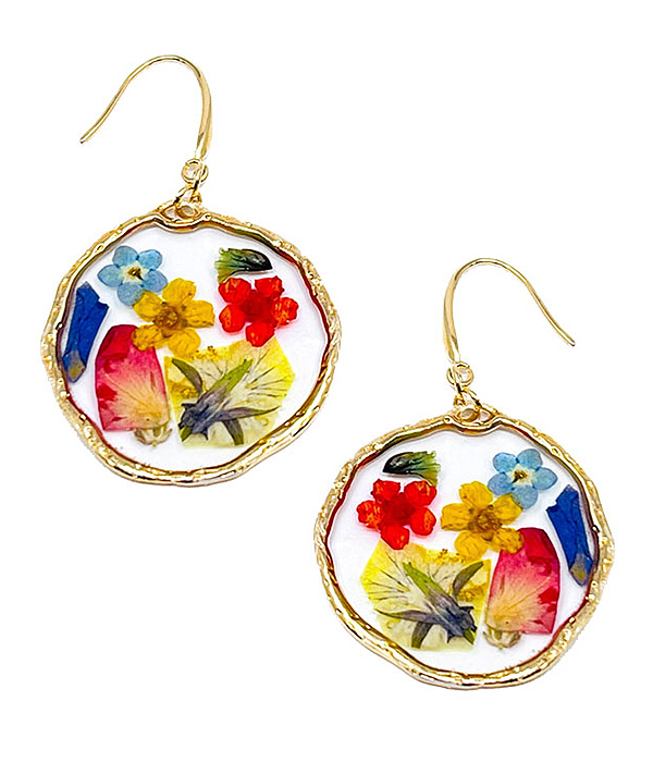 DRY FLOWER DISC CABOCHON EARRING