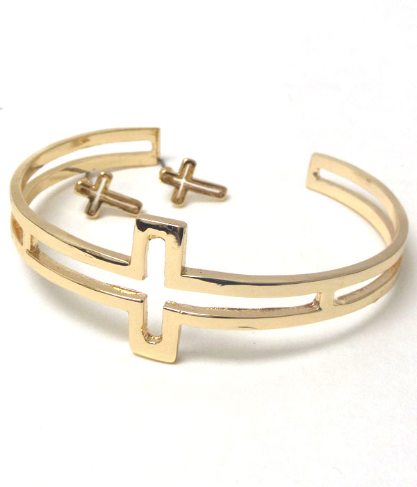 Metal cross bracelet and earring set