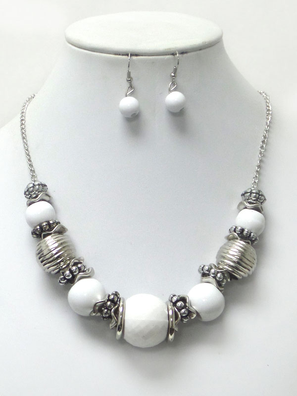 Acrylic and metal ball link necklace earring set