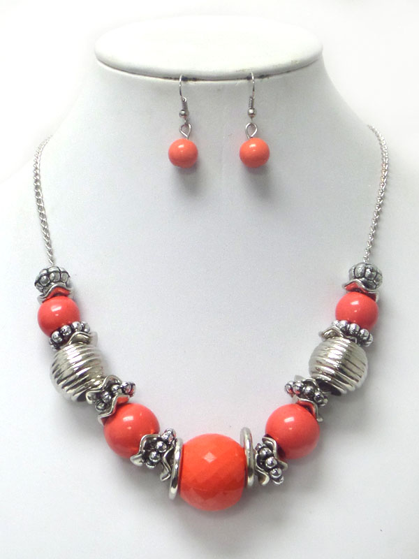 Acrylic and metal ball link necklace earring set