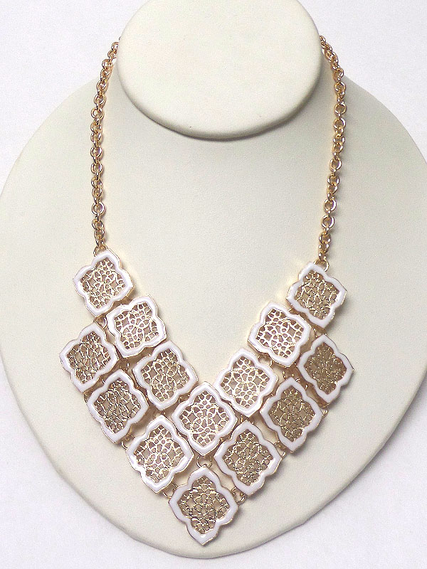 Metal filigree and epoxy flower link statement necklace