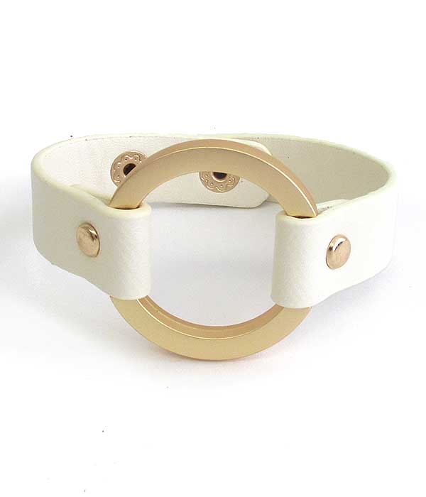 Metal ring and neon leatherette bracelet