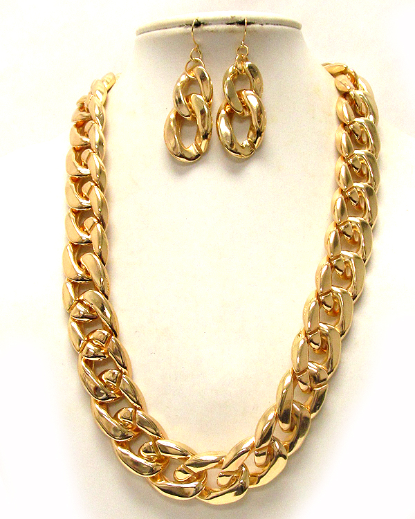 Metal chain necklace earring set
