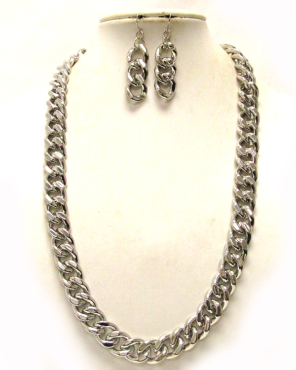 Metal chain necklace earring set