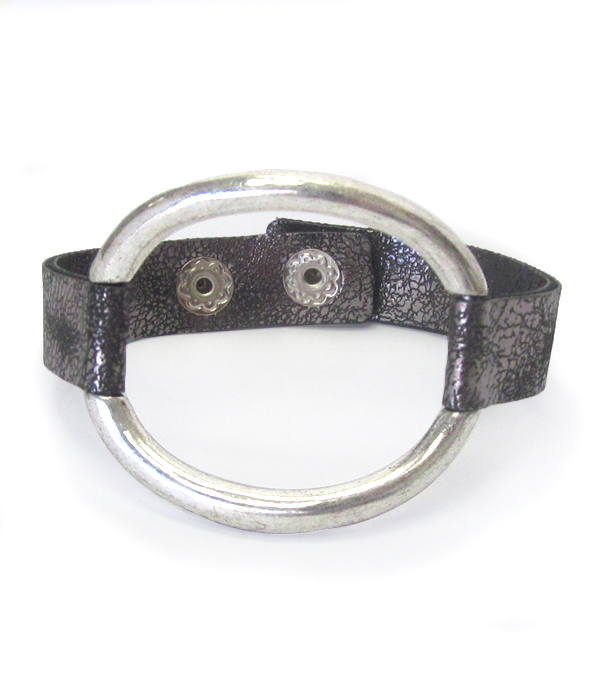 Metal ring leatherette band bracelet