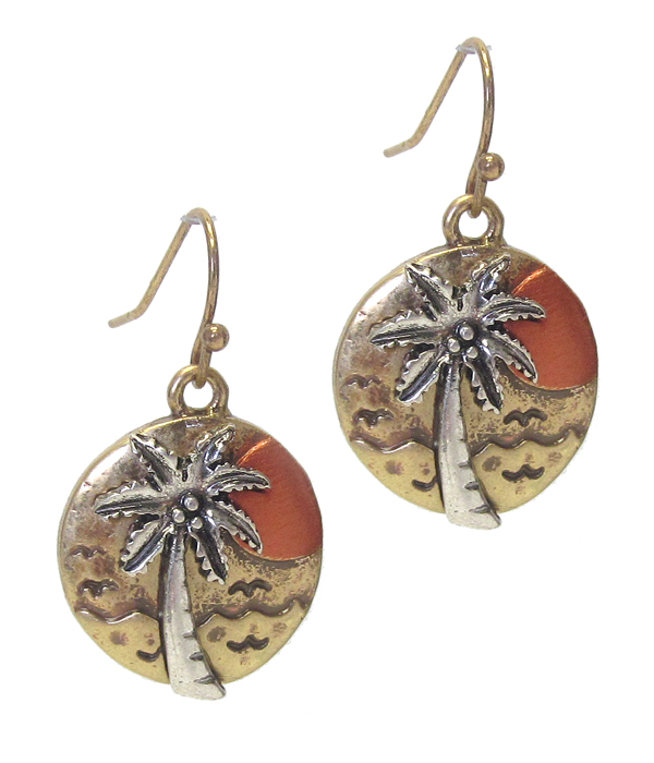 VINTAGE RUSTIC METAL DISC DROP EARRING - PALM TREE