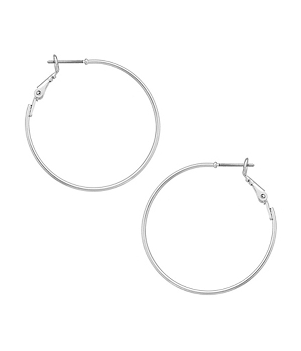 SIMPLE WIRE HOOP EARRING