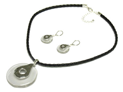 Acrylic round pendant suede cord necklace and earring set
