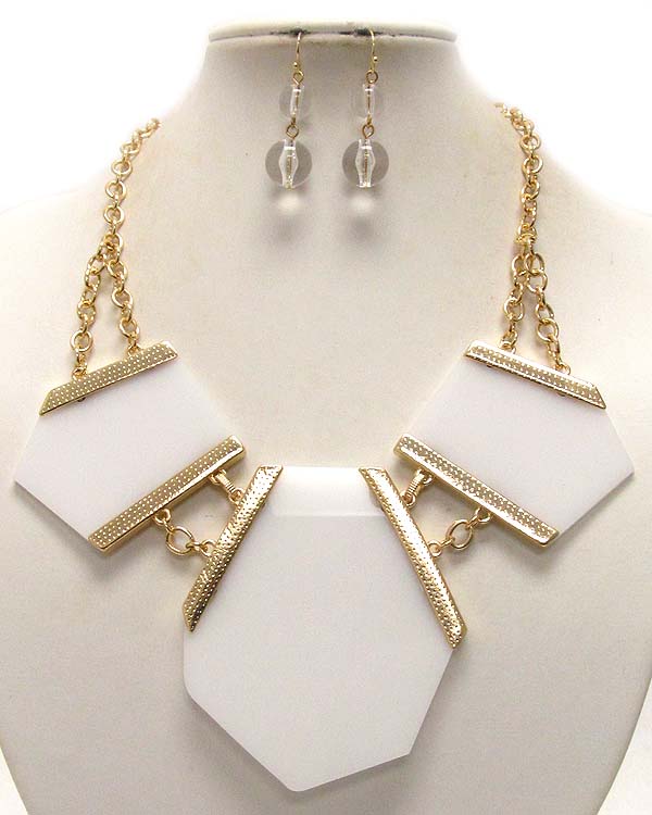 Architectural acrly three conetted oval with textered metal drop chain necklace earring set