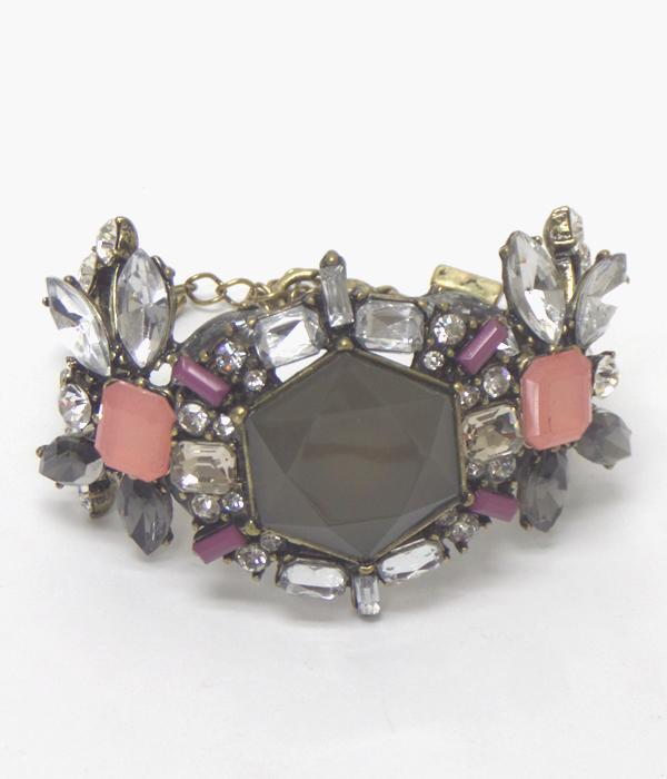 Flower with multi crystlas bracelet 