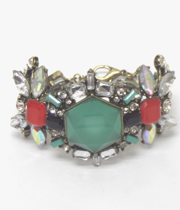 Flower with multi crystlas bracelet