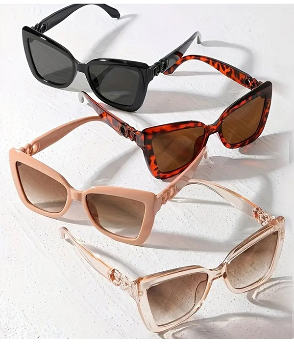 Mix shape and color 4 pcs sunglasses set