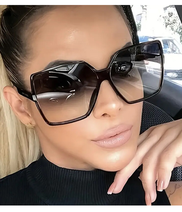 Oversize square sunglasses