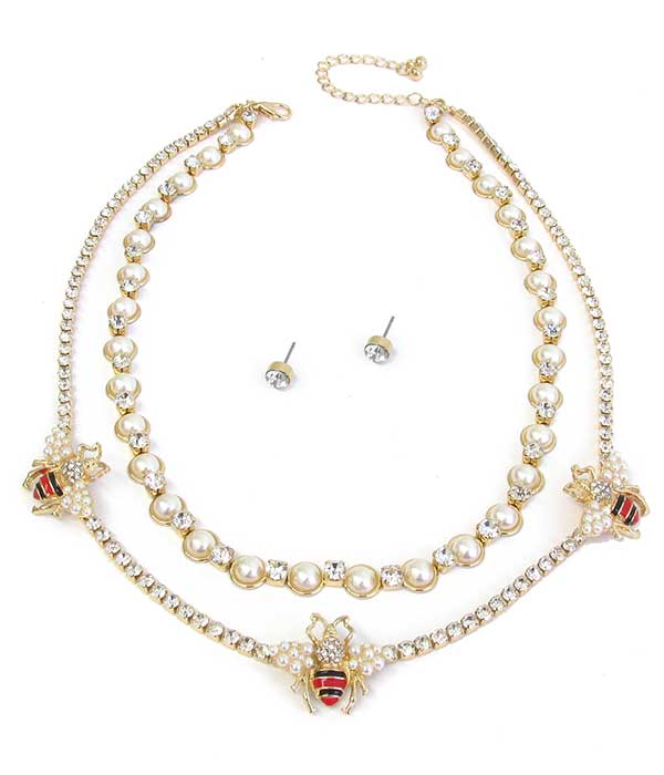 Crystal and epoxy bee and pearl double layer necklace set