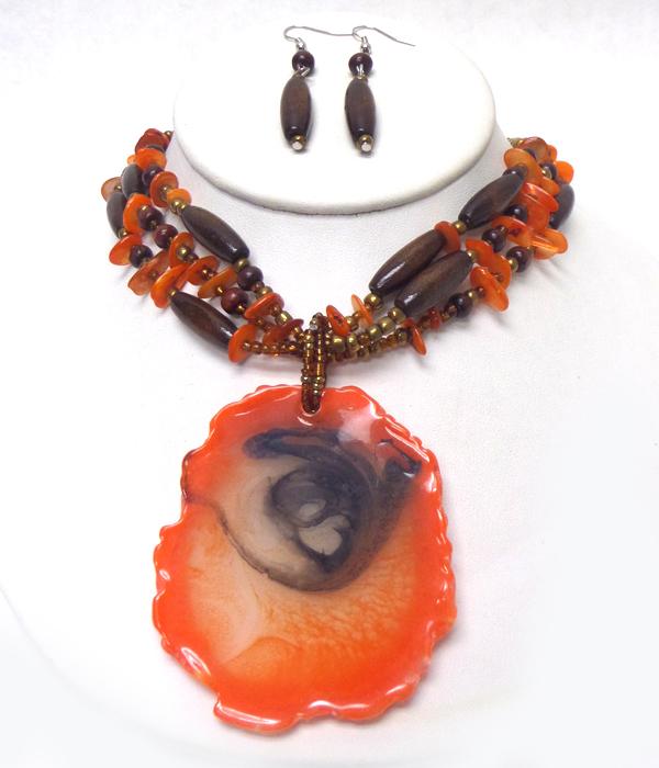 Large flat stone pendant mixed chip stone necklace set