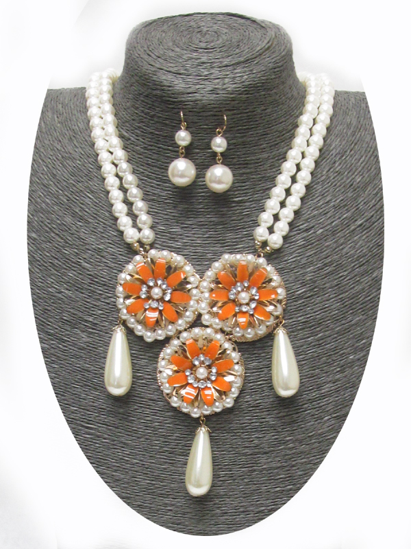 TRIPLE CRYSTAL STUD PEARL AND METAL EPOXY FLOWER LINK NECKLACE EARRING SET