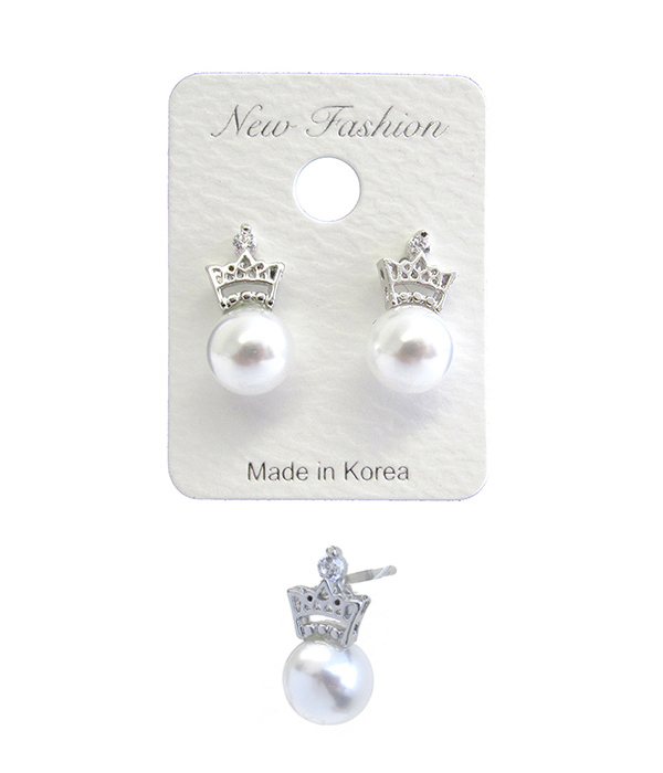 WHITEGOLD PLATING CROWN AND PEARL STUD EARRING