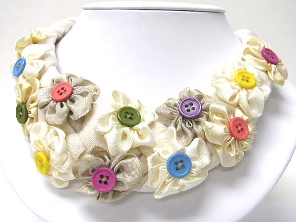 FABRIC AND BUTTON FLOWER LINK NECKLACE