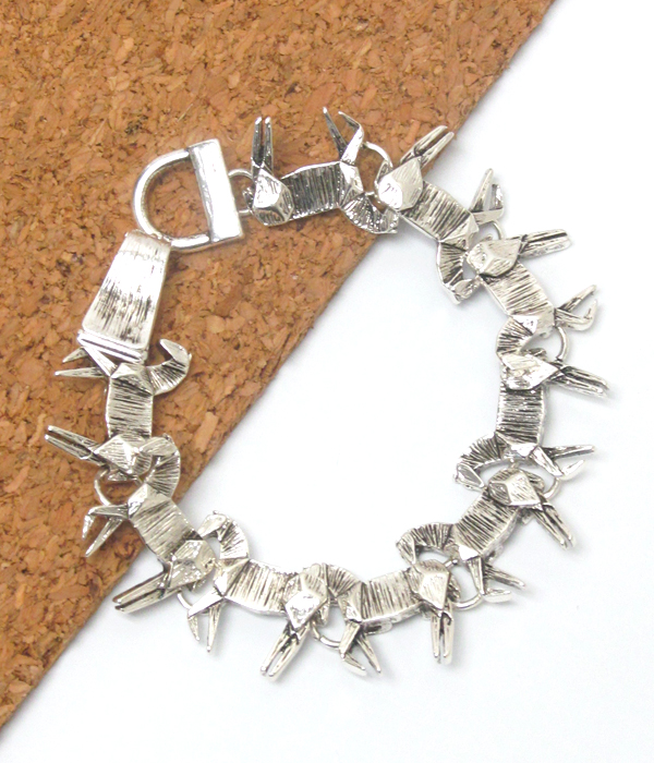 Metal textured origami horse magnetic bracelet 