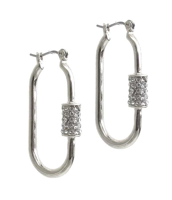 METAL OVAL EARRING