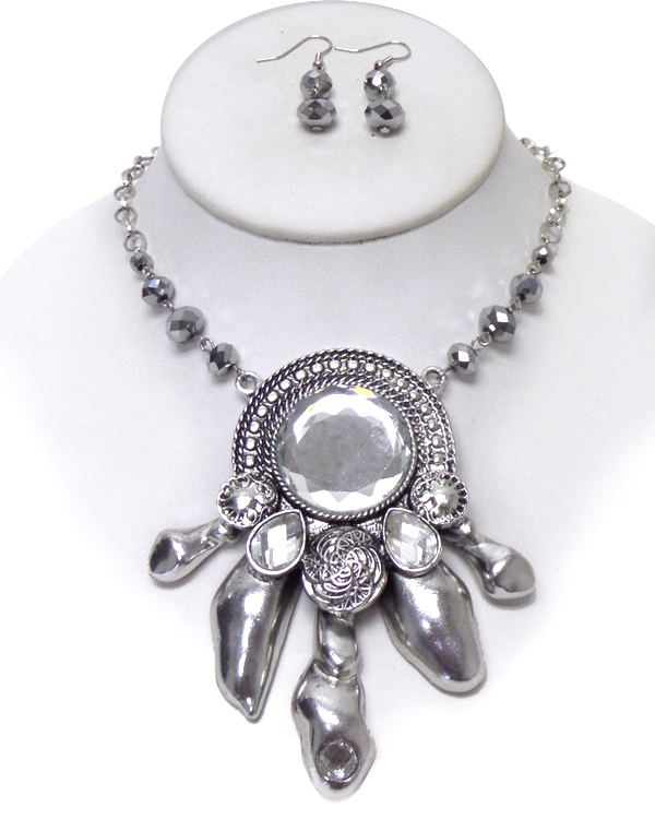Crystal and glass disk pendant necklace set