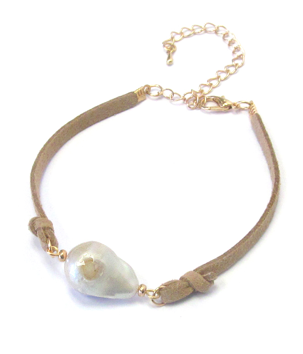 Freshwater pearl and suede cord bracelet