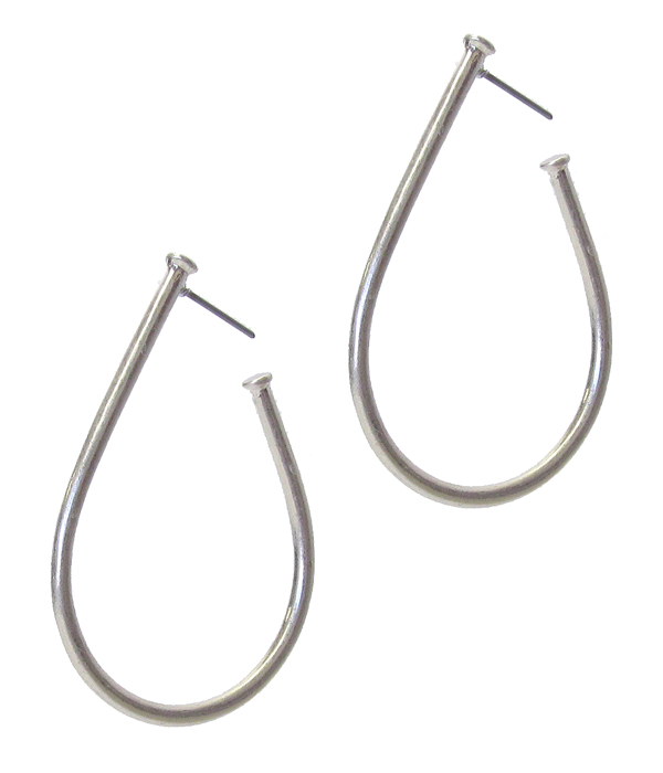 Metal teardrop earring