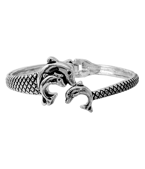 SEALIFE THEME ANTIQUE SILVER HINGE BANGLE BRACELET - DOLPHIN