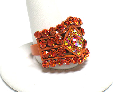 Crystal and colored metal adjustable fashion ring