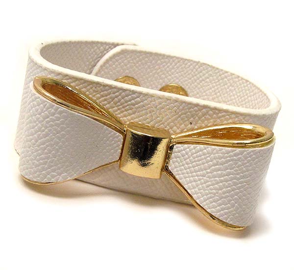 Metal leather with ribbon design button bracelet