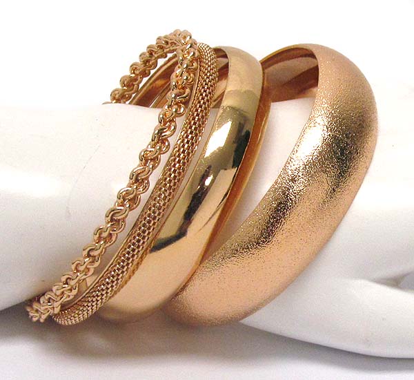 Mixed metal chian snake chian and sandy bangle set of 4