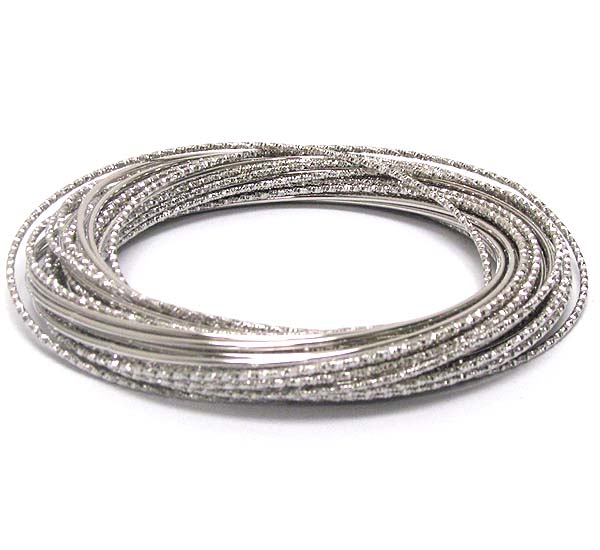 Multi thin metal bangle - 31 line