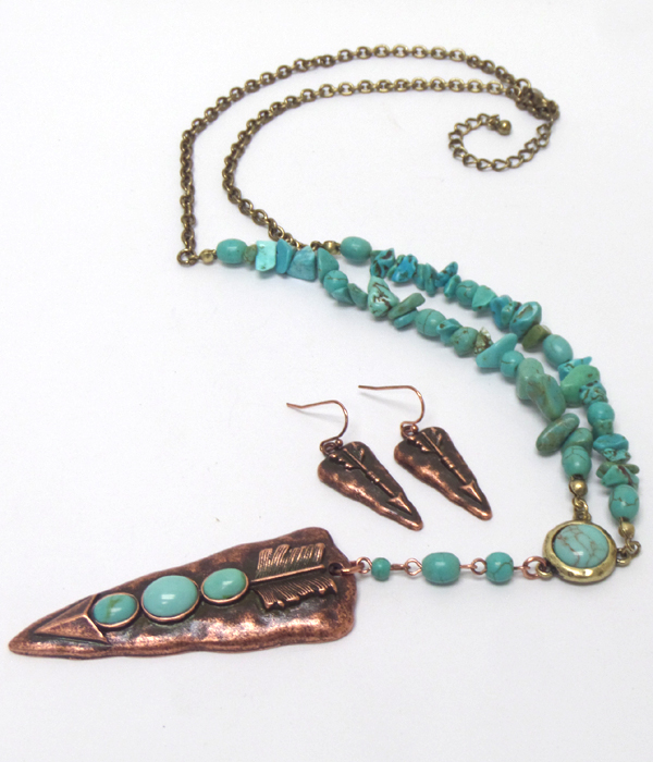 Tribal look metal arrow pendant with turquoise stone necklace set
